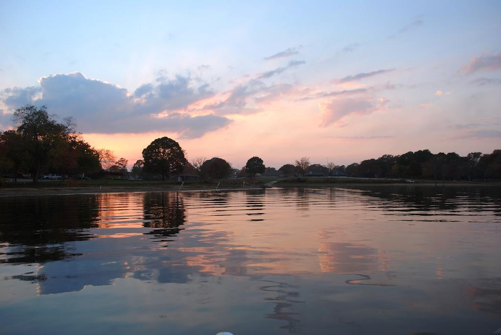 Lake Fork Marina & Motel Gunter Экстерьер фото